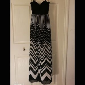 Trixxi Maxi Dress